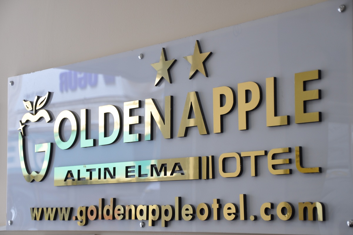 Golden Apple Otel